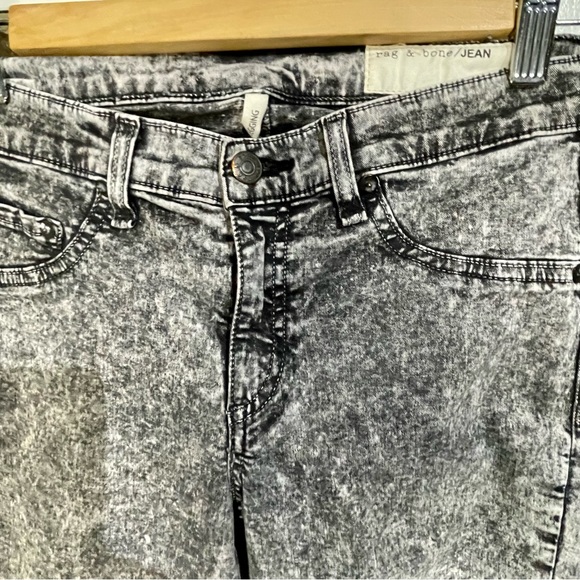Rag & Bone black acid wash Jean “Legging” no signs wear size 28 like new EUC - Picture 2 of 4